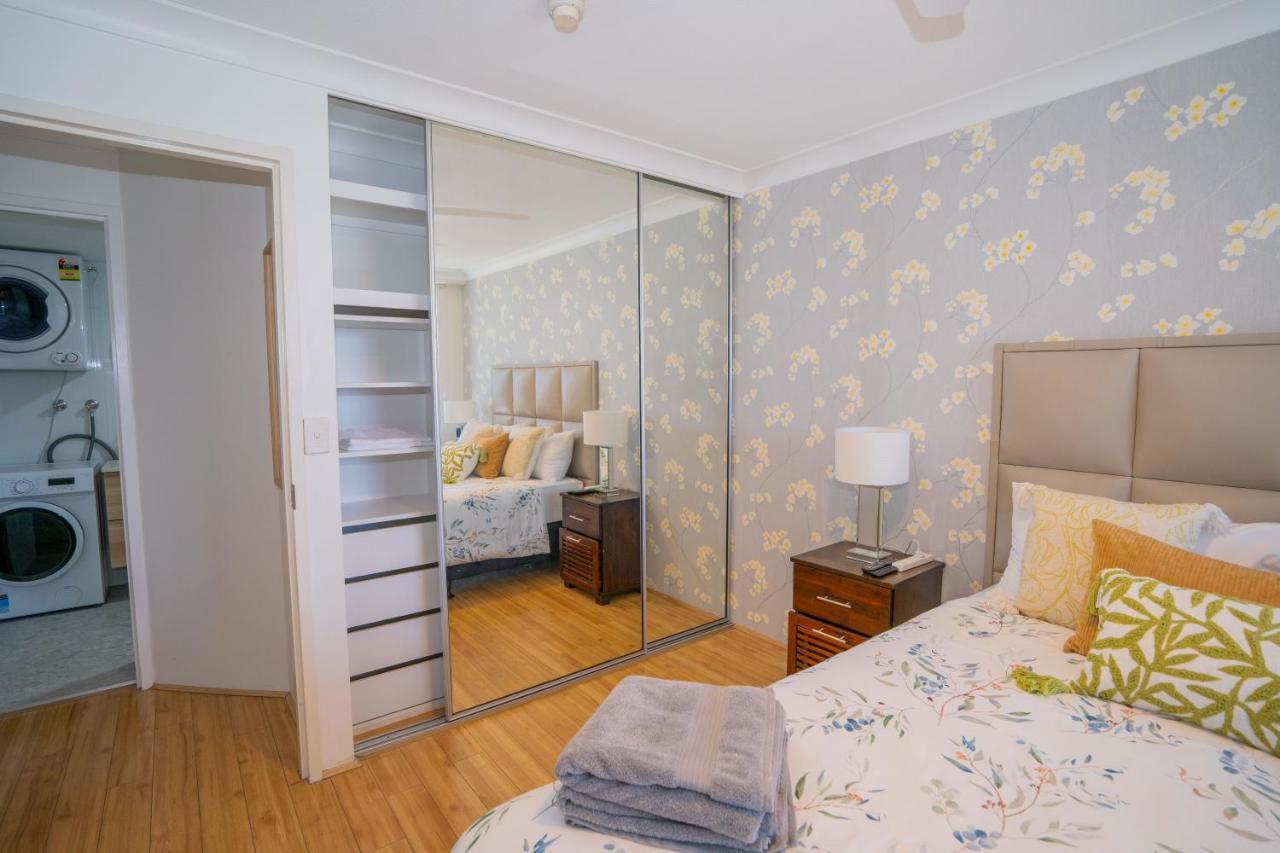 Large Surfers Paradise Apartment With Fantastic Views Χρυσή Ακτή Εξωτερικό φωτογραφία