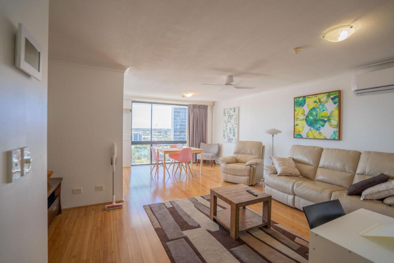 Large Surfers Paradise Apartment With Fantastic Views Χρυσή Ακτή Εξωτερικό φωτογραφία