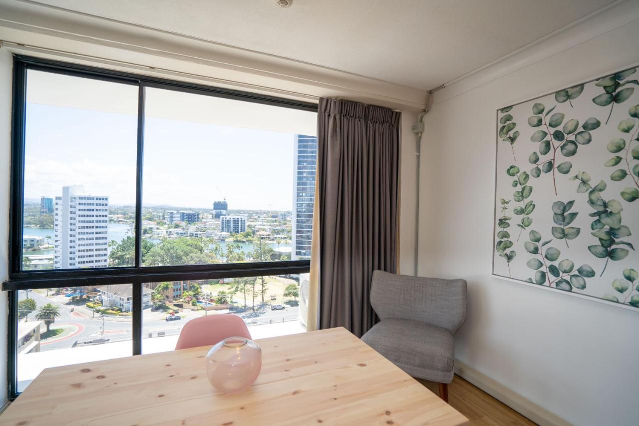 Large Surfers Paradise Apartment With Fantastic Views Χρυσή Ακτή Εξωτερικό φωτογραφία